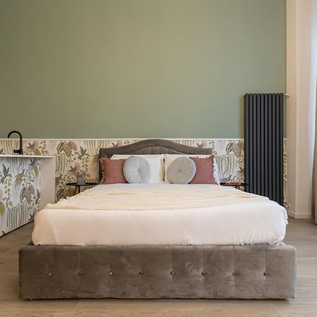 Beplace Apartments In Caiazzo Милано Екстериор снимка