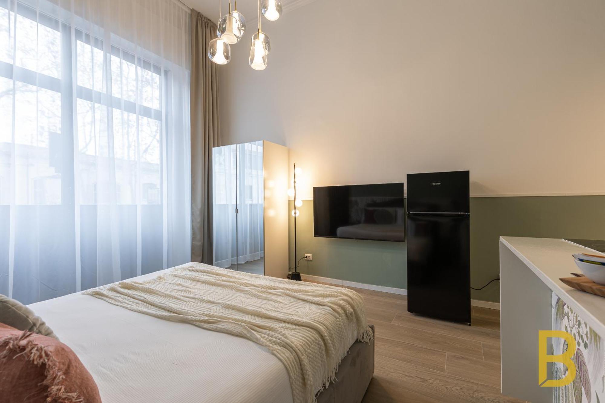 Beplace Apartments In Caiazzo Милано Екстериор снимка