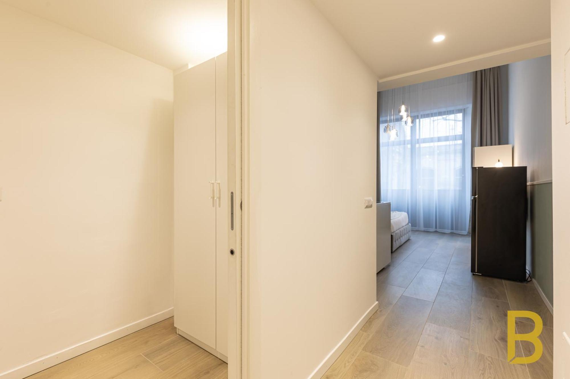 Beplace Apartments In Caiazzo Милано Екстериор снимка